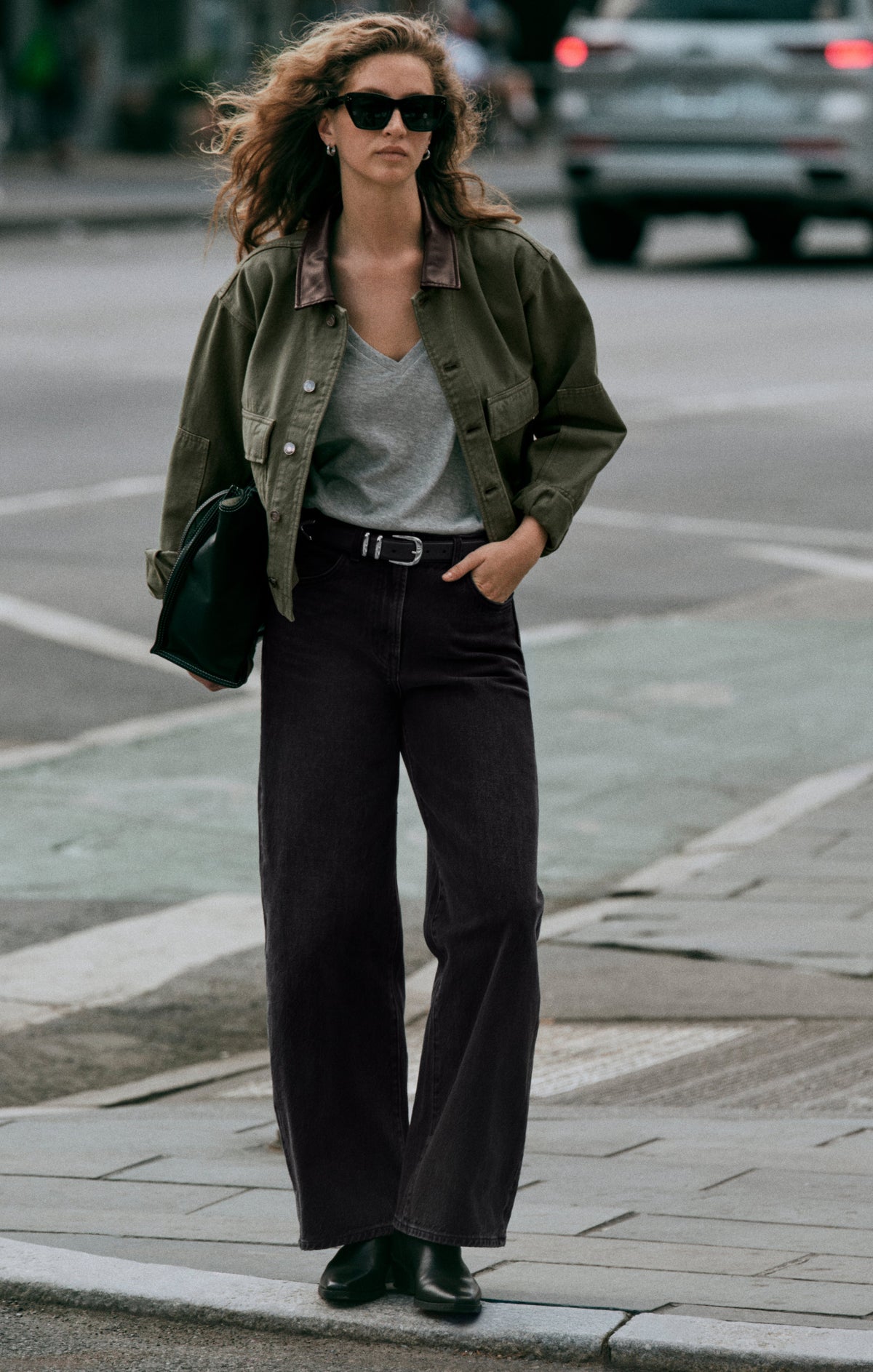 Savelo The Show Off High-Rise Bowed Denim