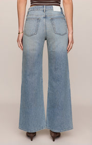 Savelo The Stunner Mid-Rise Wide Denim