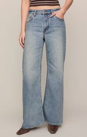 Savelo The Stunner Mid-Rise Wide Denim