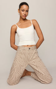 Savelo The Off Duty Mid-Rise Bowed Ankle Denim