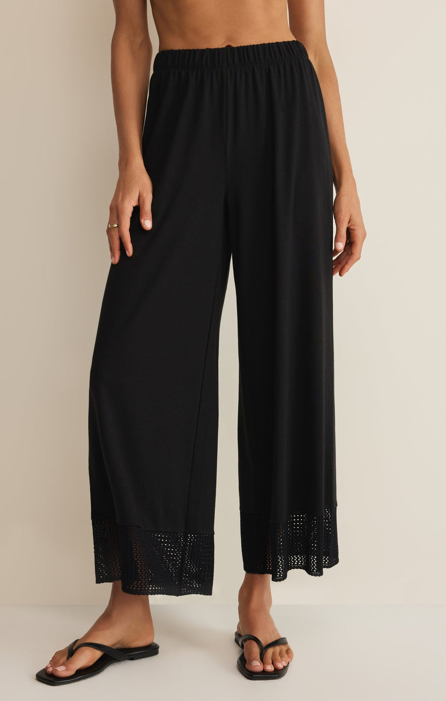 Savelo Banyan Crochet Pant