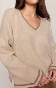 Savelo Endure V-Neck Sweater