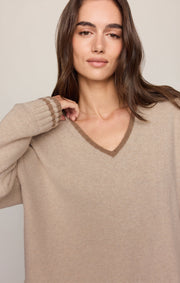 Savelo Endure V-Neck Sweater