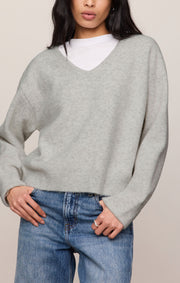 Savelo Cerro V-Neck Sweater
