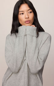 Savelo Cerro V-Neck Sweater