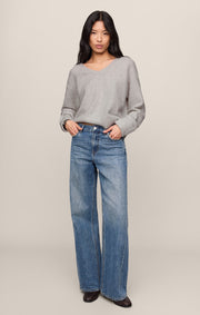 Savelo Cerro V-Neck Sweater